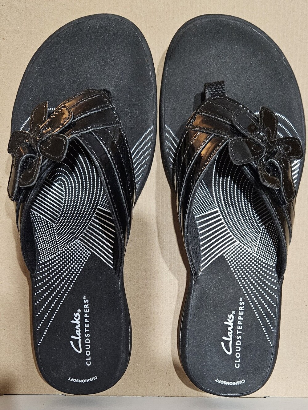 Clarks Black Women’s Floral Accent Slide Sandals SIZE 8 NWOT